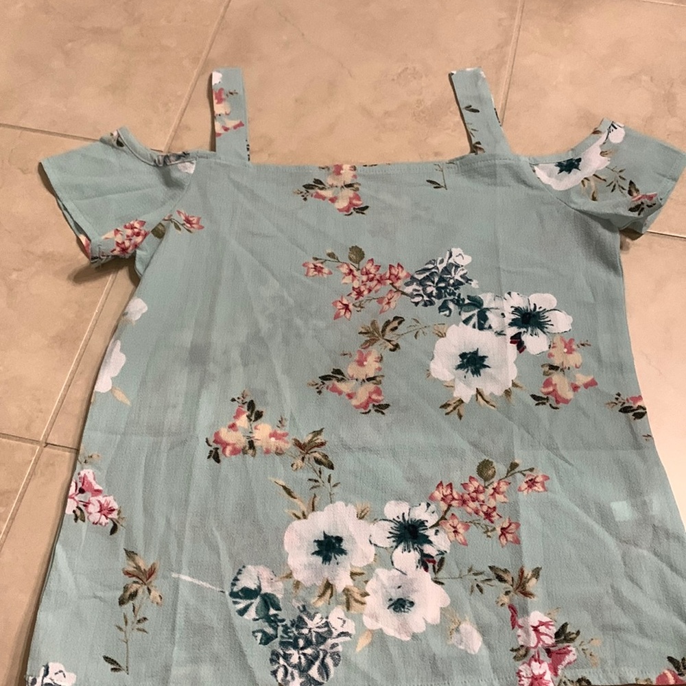 Floral top